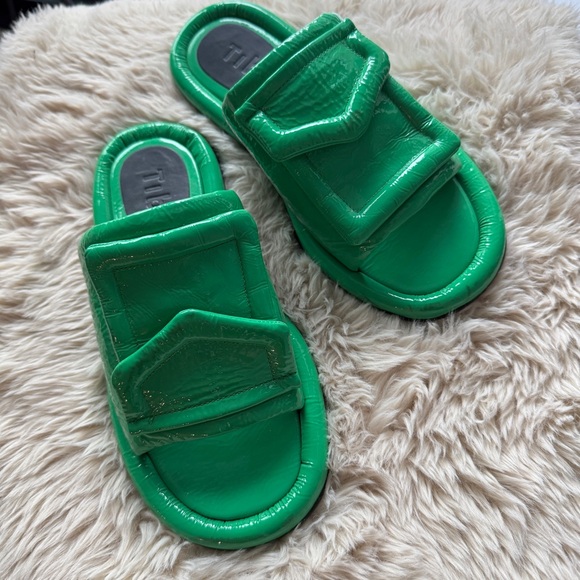 Tibi Beryen Naplack Sandal/ Slides, Sz 37 - Picture 4 of 8